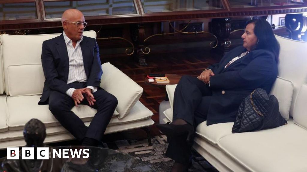 Venezuela government to launch formal talks with opposition members